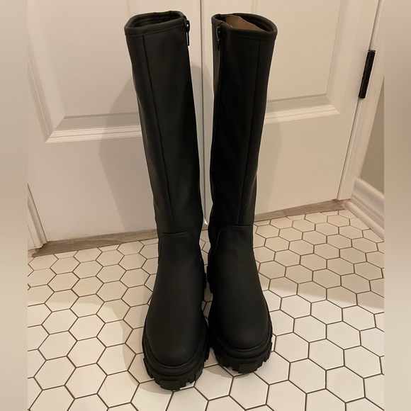 ASOS Carla Chunky Flat Boots Black Size 8 - Picture 6 of 7